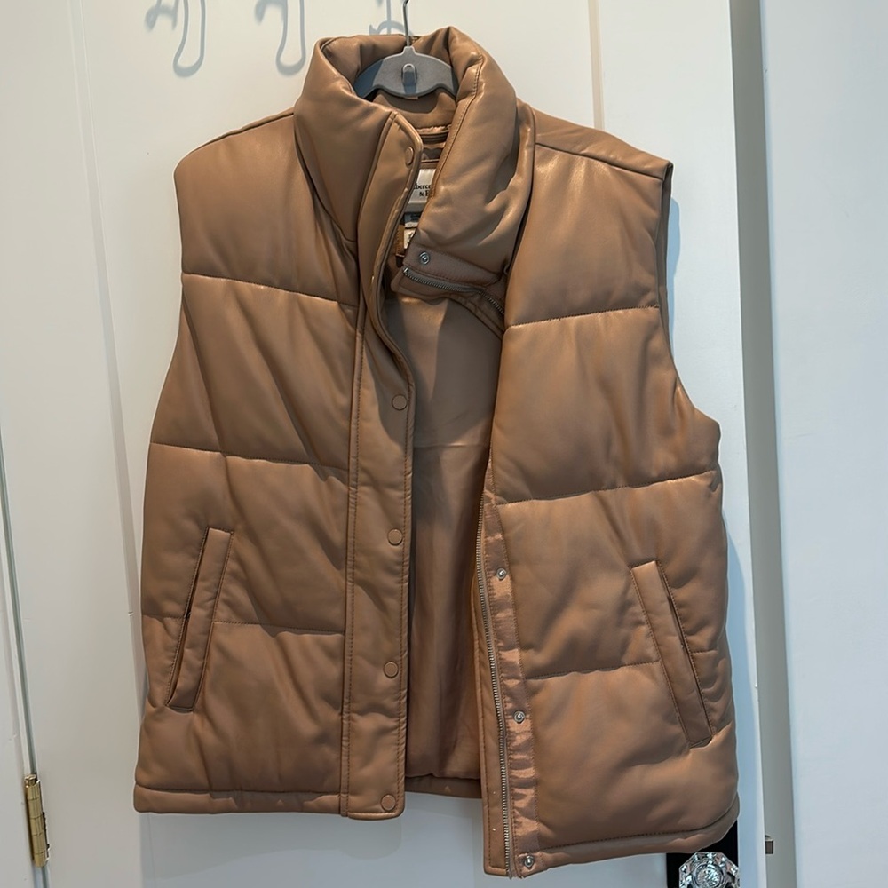 Oversized Vegan leather puffer vest